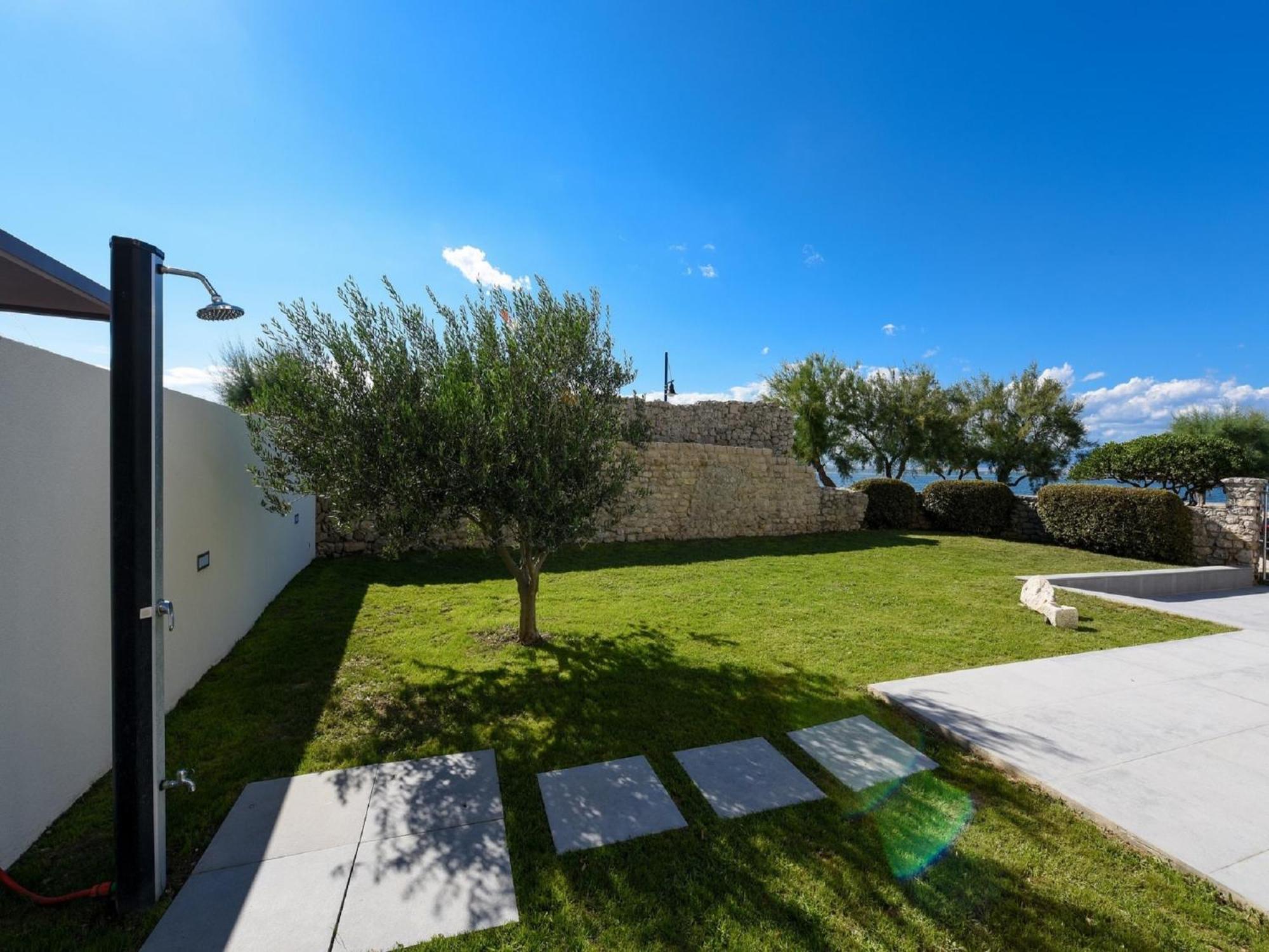 Modern Villa In Nin With Terrace Eksteriør billede