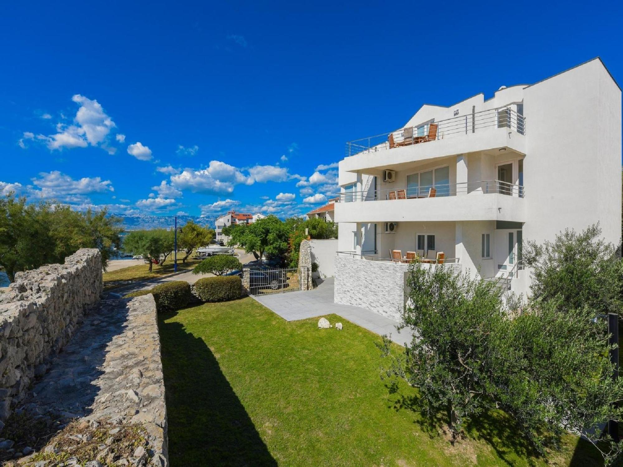 Modern Villa In Nin With Terrace Eksteriør billede